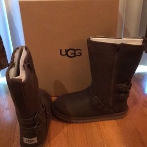 NEW UGG K Kaila children’s size 6 boot